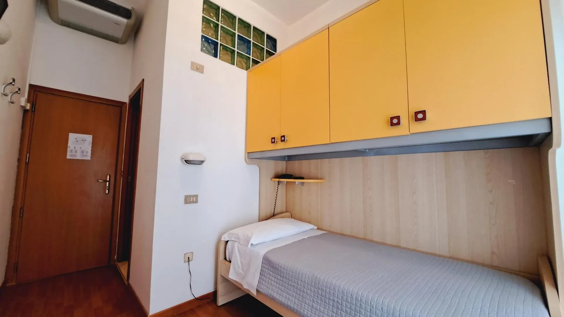 Hotel Butterfly Wellness & Spa Rimini 3*,  Italie