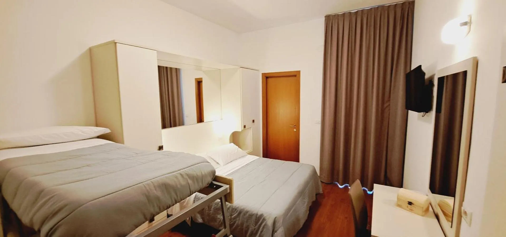 ***  Hotel Butterfly Wellness & Spa Rimini Italie
